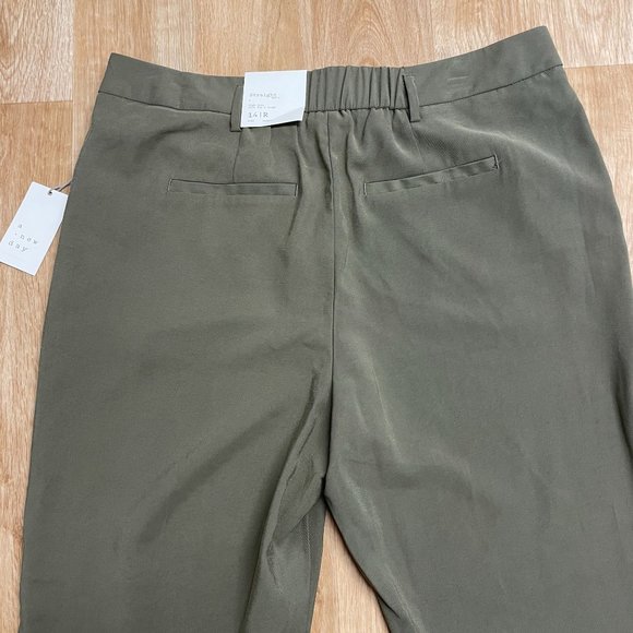 Olive Green Wide-Leg Women's Pants - Picture 5 of 11